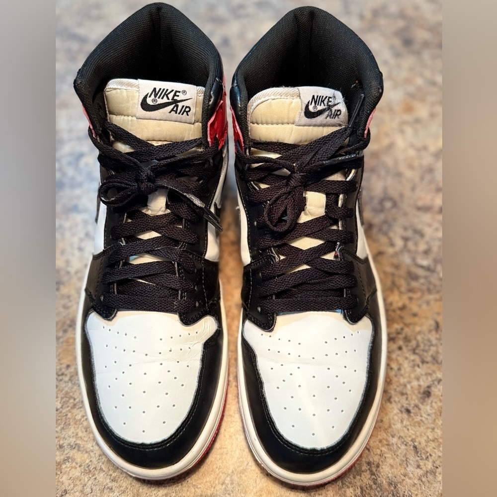 Jordan 1 Retro Black Toe Size 10 Men’s